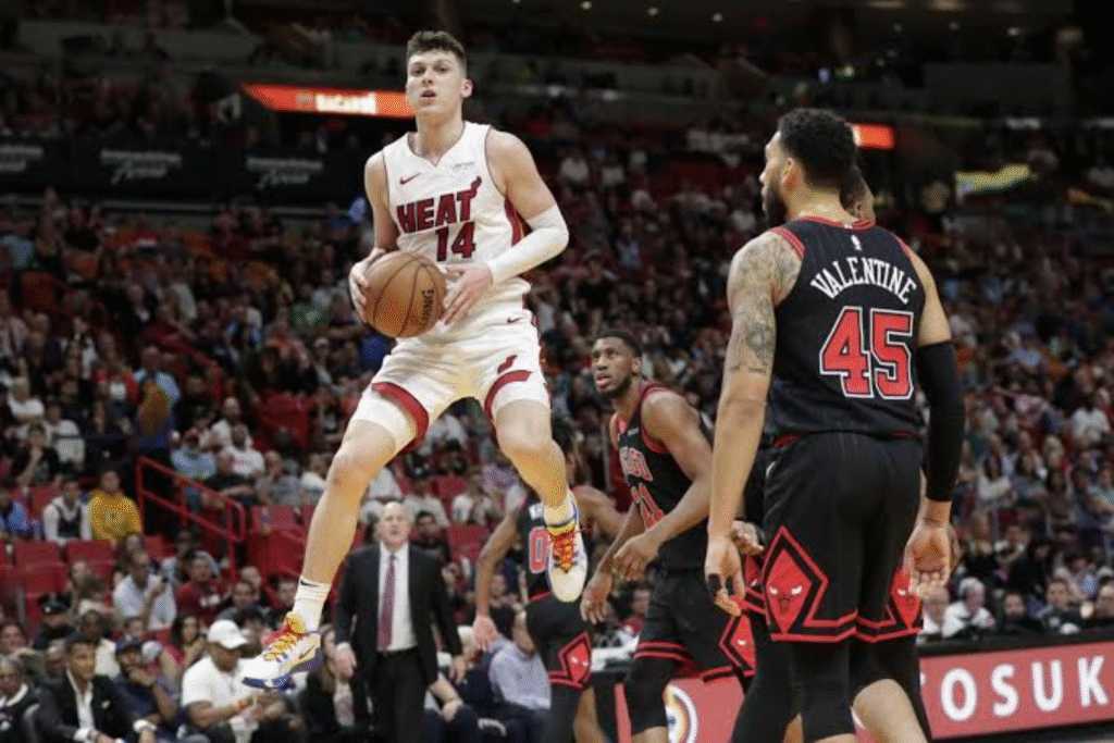 miami heat vs chicago bulls match player stats​

